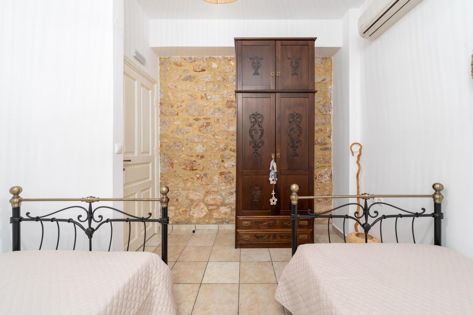 Villa Antonis Chalki Town Luaran gambar